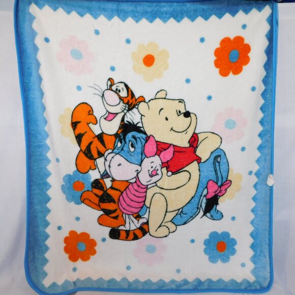 VTG Winnie the Pooh Friends Eeyore Piglet Tigger Fleece Blanket Large 41" x 50" - Picture 7 of 7